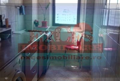 Garsonieră decomandată, mobilată în Vitan