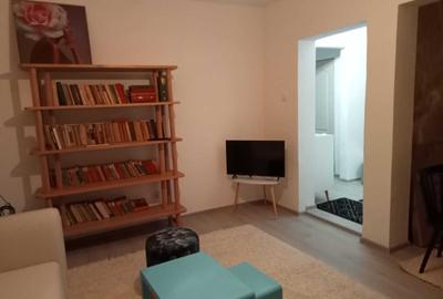 Apartament cu 2 camere decomandat în Piața Centrală - 2