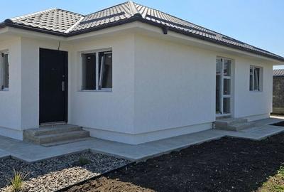 Casă cu 3 camere în Clinceni