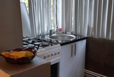 Apartament cu 3 camere decomandat în Cornitoiu