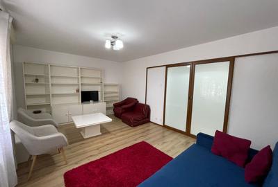 Apartament cu 3 camere decomandat, mobilat în Canta