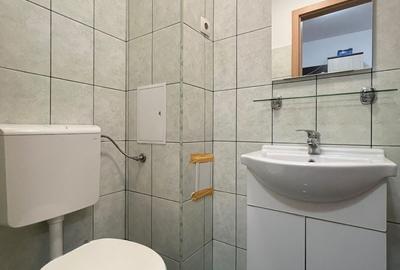 Apartament cu 3 camere decomandat în Ghiroda