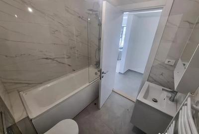 Apartament cu 3 camere decomandat în Energia