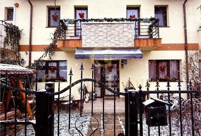 Casă cu 4 camere cu Teren 200 Mp în Central - 9