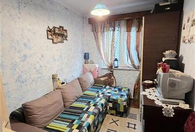 Apartament cu 3 camere semidecomandat în Groapa - 15