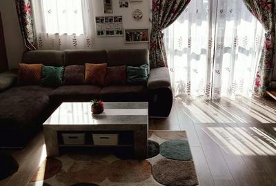 Apartament cu 3 camere decomandat, mobilat în Girocului
