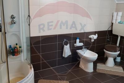 Casă cu 6 camere cu Teren 3275 Mp în Central - 5