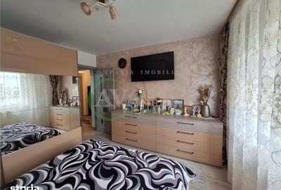 Apartament cu 3 camere decomandat, mobilat în Central