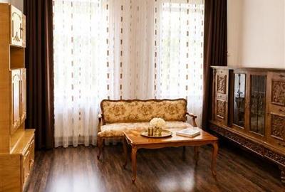 Apartament cu 2 camere decomandat, mobilat în Centrul Civic