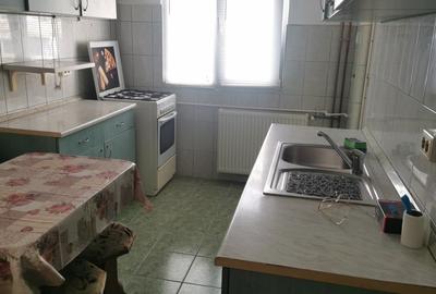 Apartament cu 2 camere semidecomandat, mobilat în Circumvalațiunii - 9
