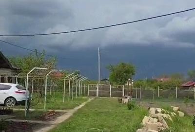 Casă cu 2 camere cu Teren 4200 Mp în Mozăceni