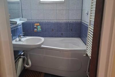 Apartament cu 3 camere semidecomandat în Central - 14