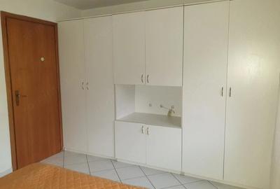 Apartament cu 2 camere decomandat în Aviației