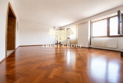 Apartament cu 3 camere decomandat în Ultracentral