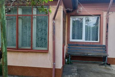 Casă individuală cu 3 camere cu Canalizare în Micro 5