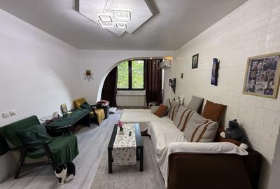 Apartament cu 3 camere semidecomandat, mobilat în Central - 2