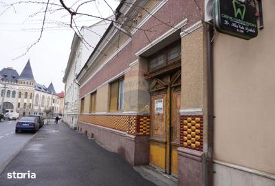 Casă cu 5 camere cu Teren 308 Mp în Central
