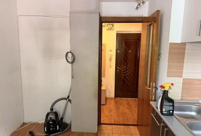 Apartament cu 2 camere decomandat în Titan