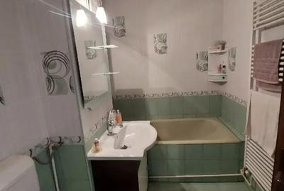 Apartament cu 3 camere decomandat, mobilat în Alfa