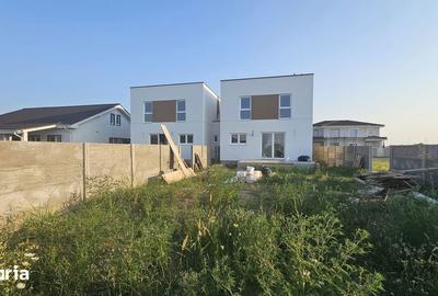 Casă cu 4 camere cu Teren 325 Mp în Central - 2