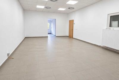 Spațiu comercial, de 67 mp, în Central