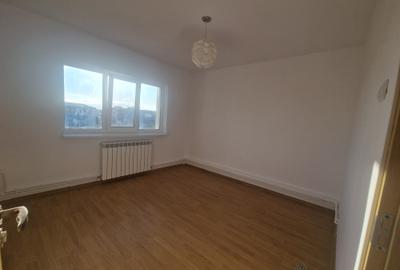 Apartament cu 2 camere decomandat în Sud - 15