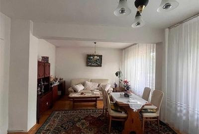 Casă individuală cu 4 camere cu Canalizare în Florilor - 2