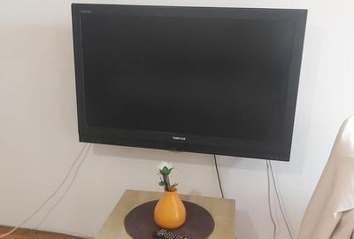 Garsonieră în Titan - 2