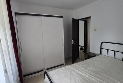 Apartament cu 2 camere semidecomandat în Giurgiului