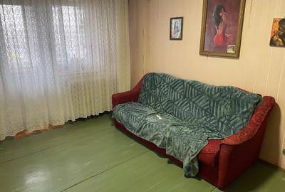 Apartament cu 3 camere decomandat în Giurgiului
