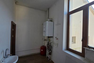 Casă cu 11 camere cu Canalizare în Ultracentral - 22