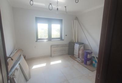 Apartament cu 3 camere decomandat în Central - 2