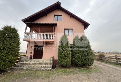 Casă individuală cu 5 camere cu Canalizare în Central