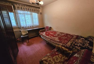 Apartament cu 3 camere semidecomandat în Giulești - 12
