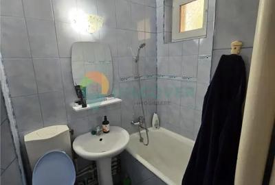 Apartament cu 2 camere semidecomandat în Podu Roș - 2