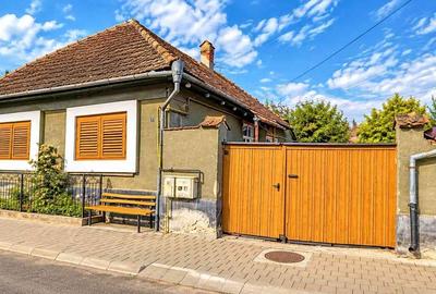 Casă cu 4 camere decomandat cu Teren 700 Mp în Central