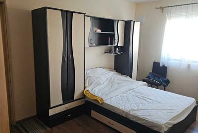 Apartament cu 3 camere semidecomandat, mobilat în Câmpia Libertății
