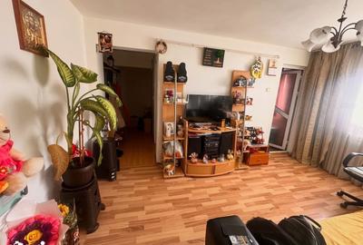 Apartament cu 3 camere semidecomandat în Vest - 8