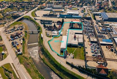 Spațiu comercial, de 1,756 mp, în Central