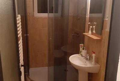Garsonieră decomandată în Dâmbovița