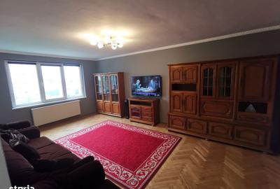 Apartament cu 3 camere decomandat în Exterior Vest