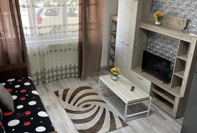 Apartament cu 3 camere decomandat în Central - 1