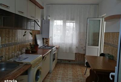 Apartament cu 2 camere decomandat în Coman - 2