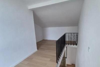 Casă cu 2 camere cu Teren 100 Mp în Tineretului