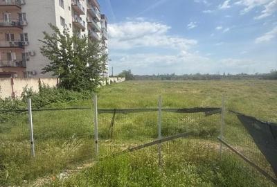 Spațiu comercial, în Vest