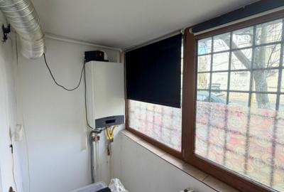 Apartament cu 2 camere decomandat în CET