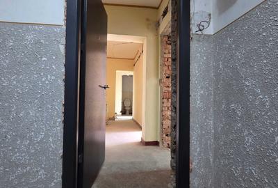Apartament cu 3 camere decomandat în George Enescu - 7
