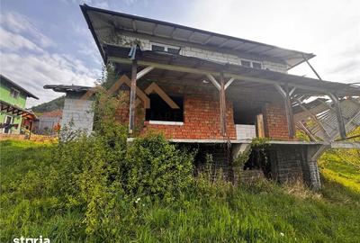 Casă cu 4 camere cu Teren 2341 Mp în Cicârlău - 10