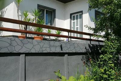 Casă cu 5 camere cu Teren 1000 Mp în Slănic - 9