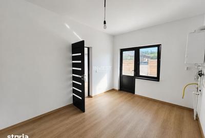 Casă cu 3 camere cu Teren 351 Mp în Miroslava - 1
